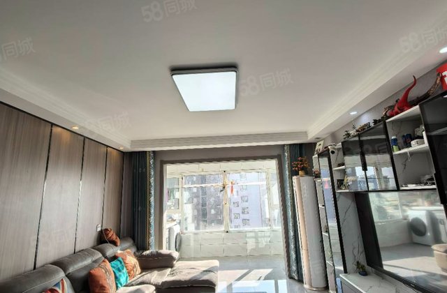 佶地国际C1区3室2厅139㎡108万二手房图片