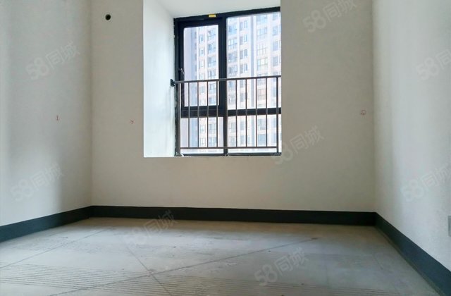 国兴北岸江山(东区)4室2厅118㎡130万二手房图片