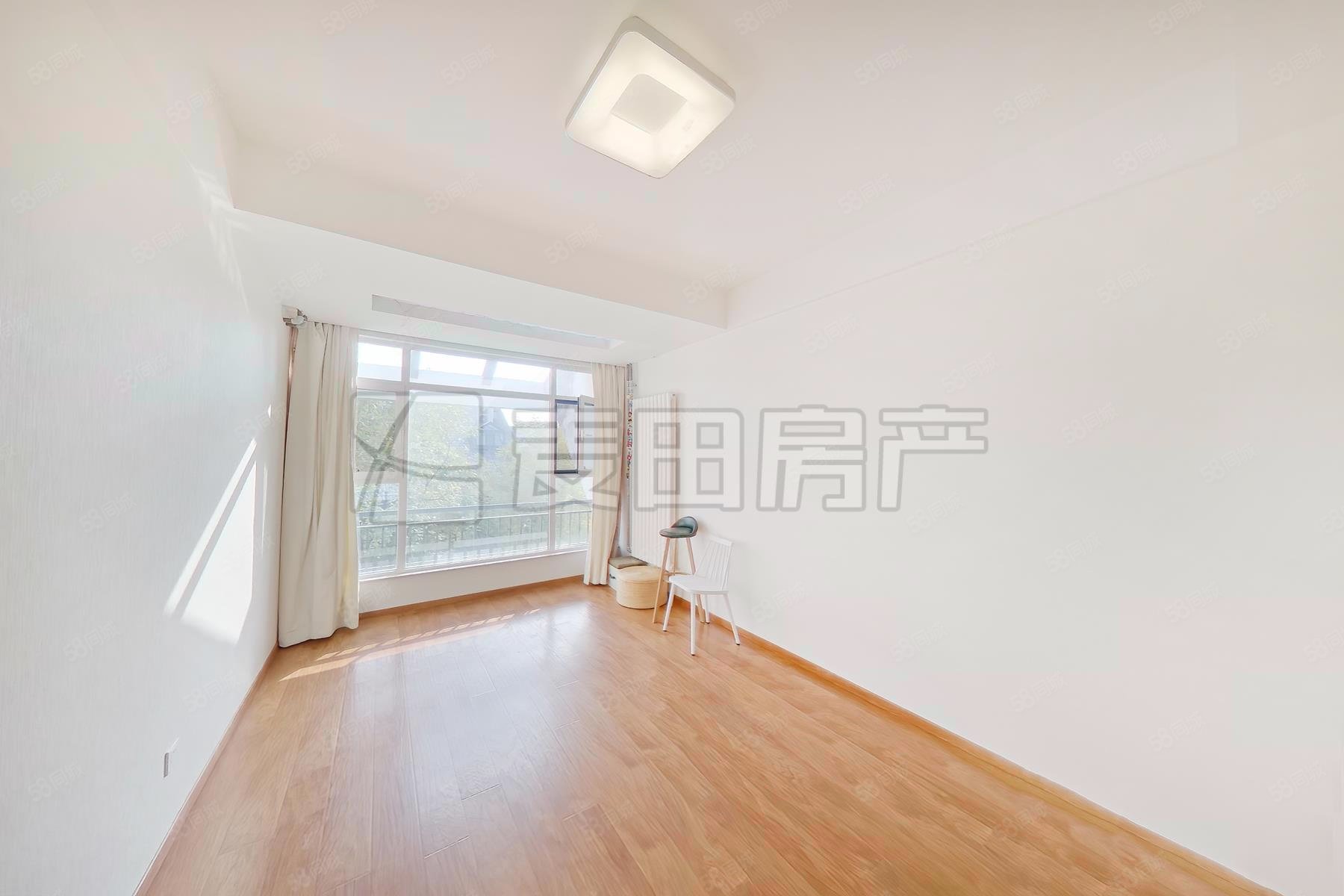 朱雀門小區(qū)4室2廳3衛(wèi)326.02㎡南北4800萬(wàn)