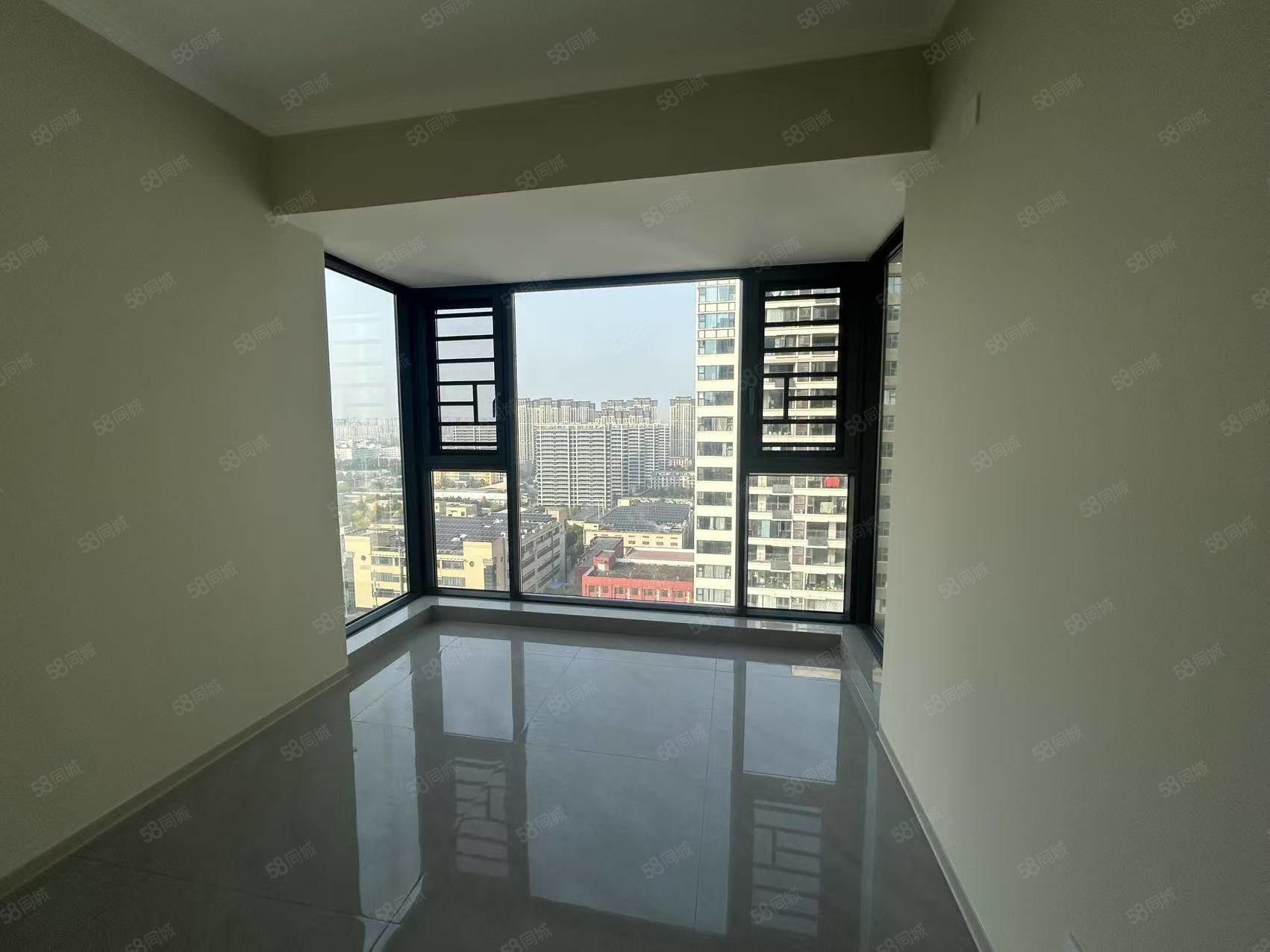 万达大都会公元3室2厅2卫115㎡南北70万