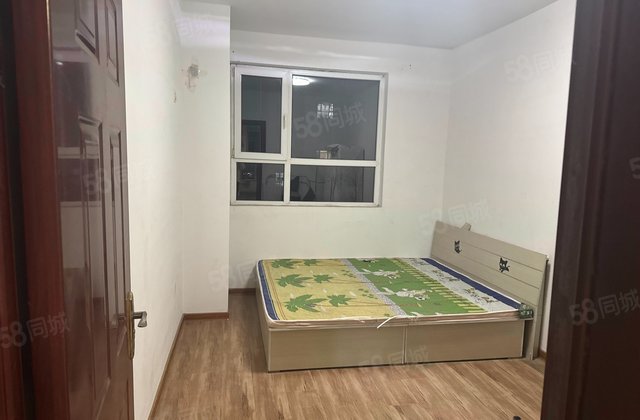 富润晶典3室2厅142.57㎡57万二手房图片