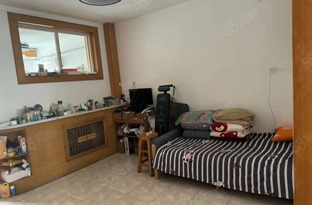 99万，文轩，一中，外国语，电业局四院，五楼非顶三室两厅