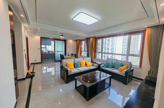 东边户，带储藏室免大税，看房很方便，新一中外国语，东昌湖边。