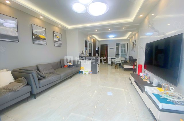 绿地中央广场3室2厅122㎡175万二手房图片