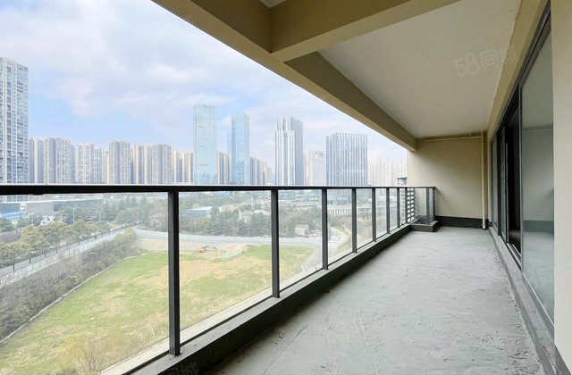 融创九樾府D区御玺4室2厅191㎡220万二手房图片