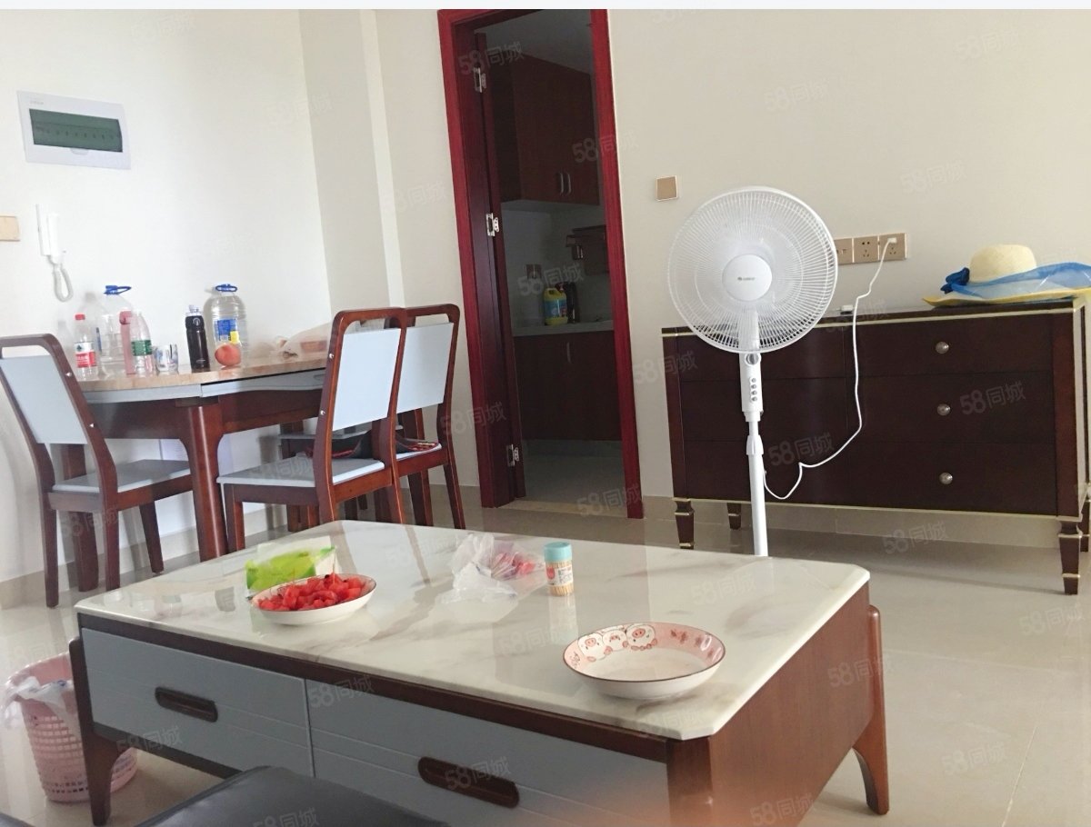 荣德庄园2室2厅1卫61.67㎡南45万