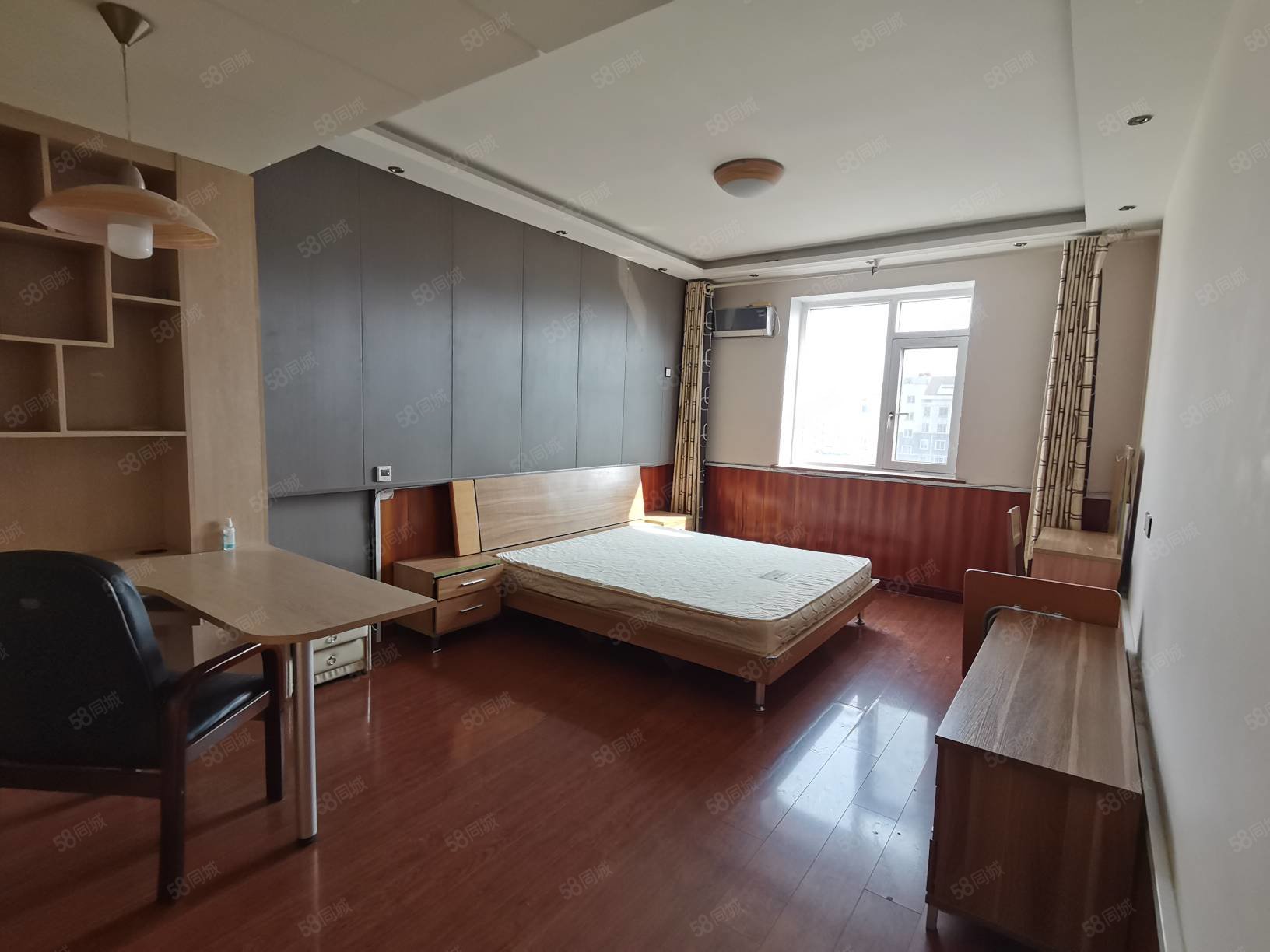 帝景华庭3室2厅1卫146㎡南北63万