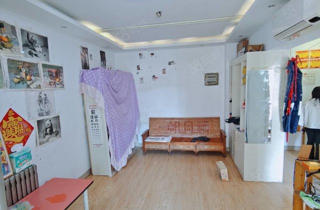 建设路上运河庭院电梯洋房！出行方便   。育红！有储藏室
