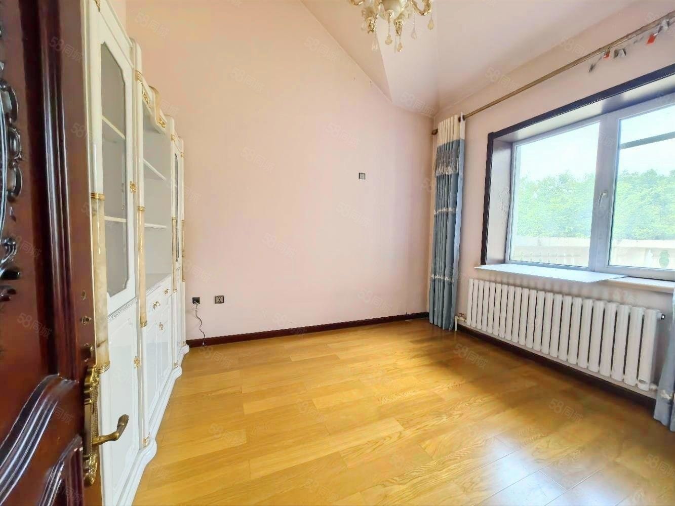 碧水莊園5室2廳5衛(wèi)344㎡南北1700萬