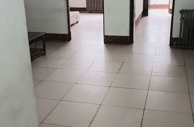 建行家属院(花园路) 朝南 购物方便 居住密度低 近医院