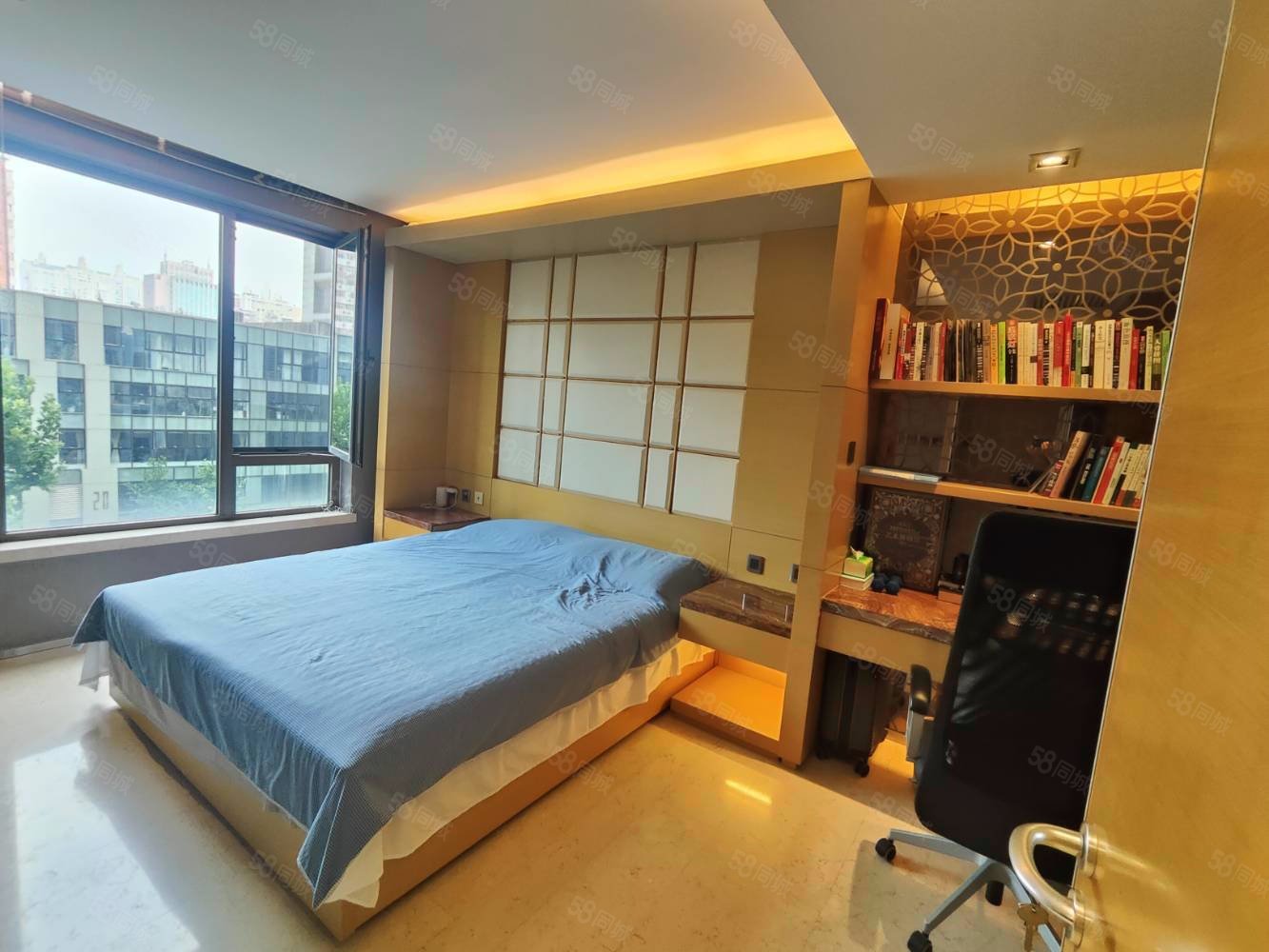 萬(wàn)科公園五號(hào)1室1廳1衛(wèi)86.13㎡南北688萬(wàn)