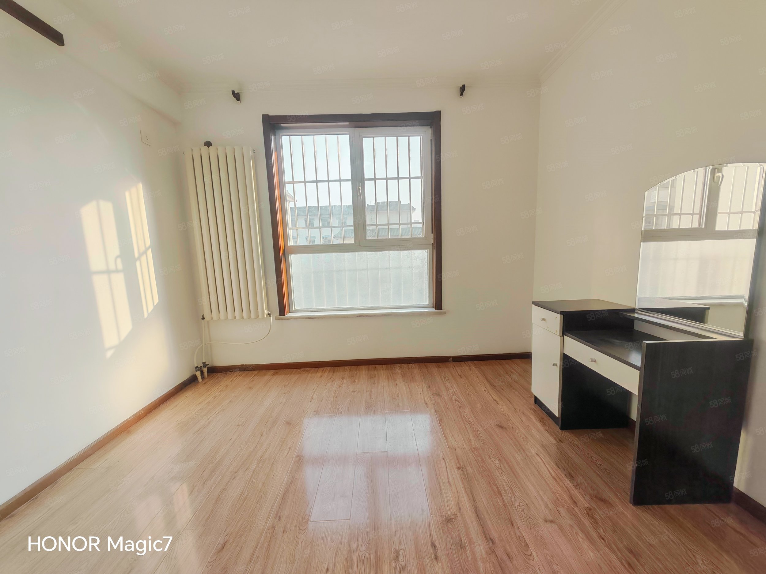 欣藝景園2室1廳1衛(wèi)88.81㎡南北390萬