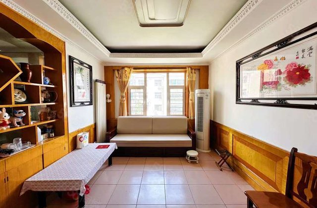 老东昌 装饰公司家属院四楼三室朝阳双阳台  满五