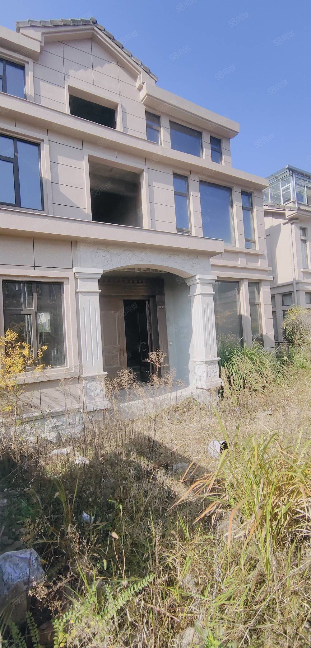 横店镇中心别墅出售带200平花园