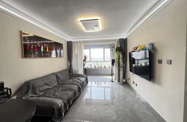 万达北 明星兰庭 水城悦府 电梯八楼送车位储藏室随时看