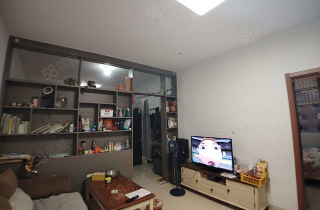 2室2厅 南北通透 满二 金柱海德公园 简单装修 房东急置换