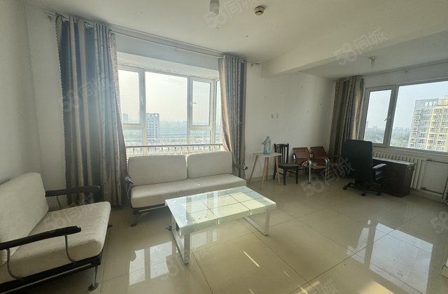 急售水城雅居 52万电梯好楼层香江旁 经典三室有证 免大税站