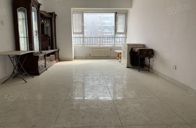 奥森花园 一实验外国语 奥森花园 中间楼层 带车位储藏室