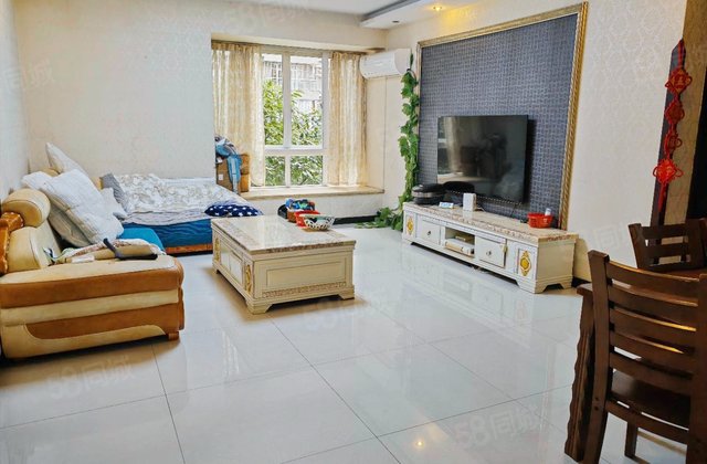 都市金岸3室2厅110.35㎡159万二手房图片