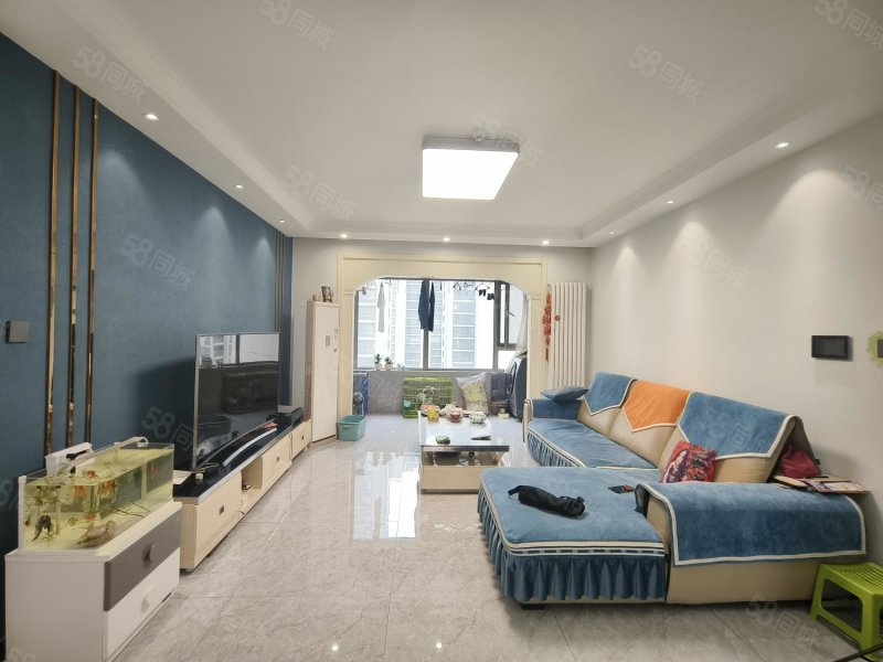 中层4居室 精装修 不冲道 单价才8千多 急售,绿城德达玉园-德州58同城