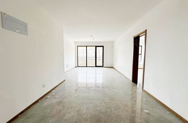 闸口东关瑞府  好楼层，四室一口价175万，本小区   一套