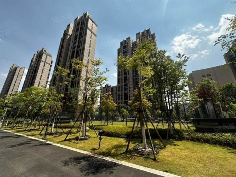麒麟湖4室2厅2卫146㎡南北64.8万
