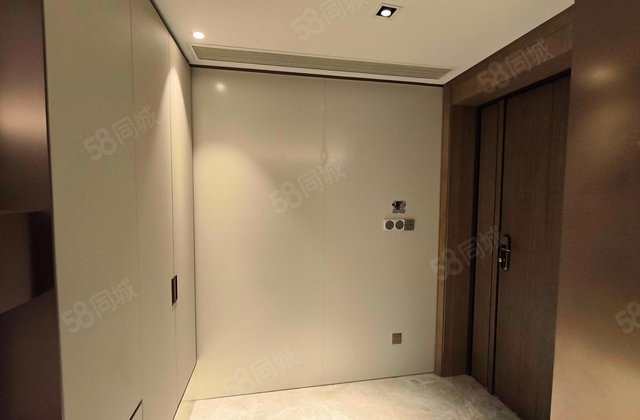 江皓府5室2厅206.83㎡791.8万二手房图片