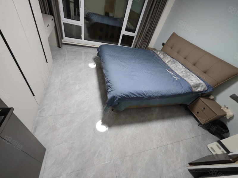 金辰雅居带家具家电价格可议精装修带车位储藏室