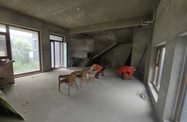 诚心出售聊城南部中式别墅小区环境优美带有私家院落和超大车库