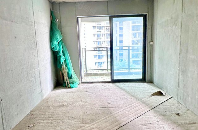 融创滨江粤府3室2厅94.9㎡56万二手房图片