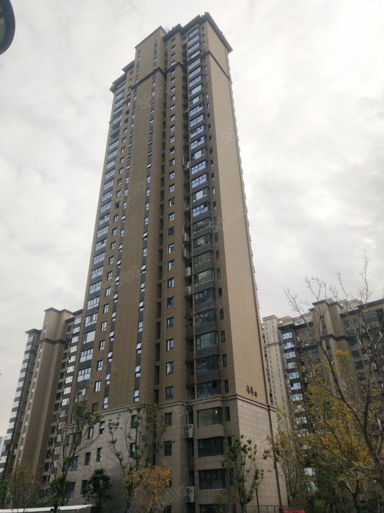 金辉优步水岸丨7楼层丨户型方正丨采光刺眼丨密码锁拎包即住