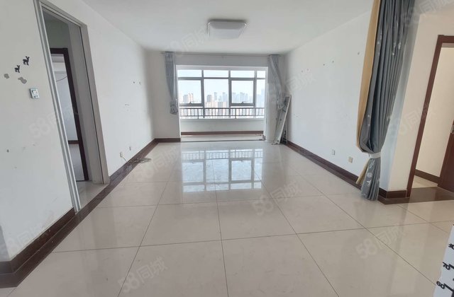 东昌路上 徒骇河观景大平层 单价六千多 免大税送储藏室