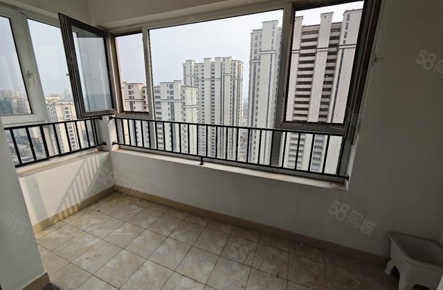 东昌湖观景好房 文轩总校八中 闸口 送车位储藏室