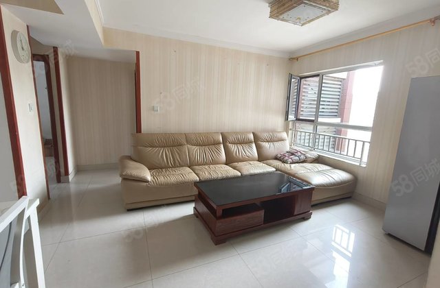 63万买三室，水岸花语，总价  ，带储藏室，市中心，紧邻