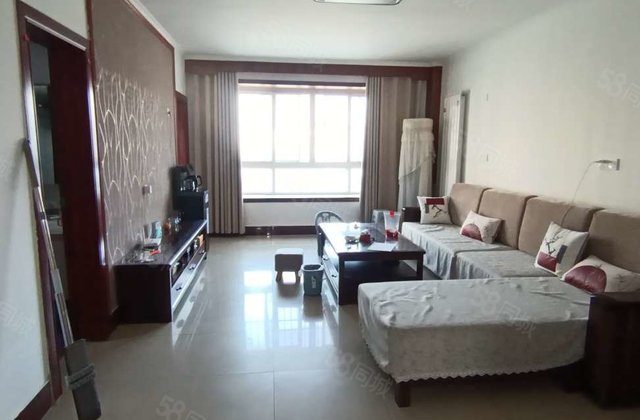 新时代步梯房近文轩附近