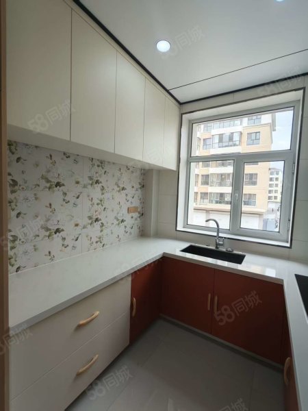鑫学苑小区2室1厅1卫69㎡南北35万