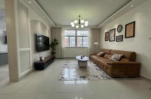 新交房 财干路上 新小区 三叶草户型 单价5000多