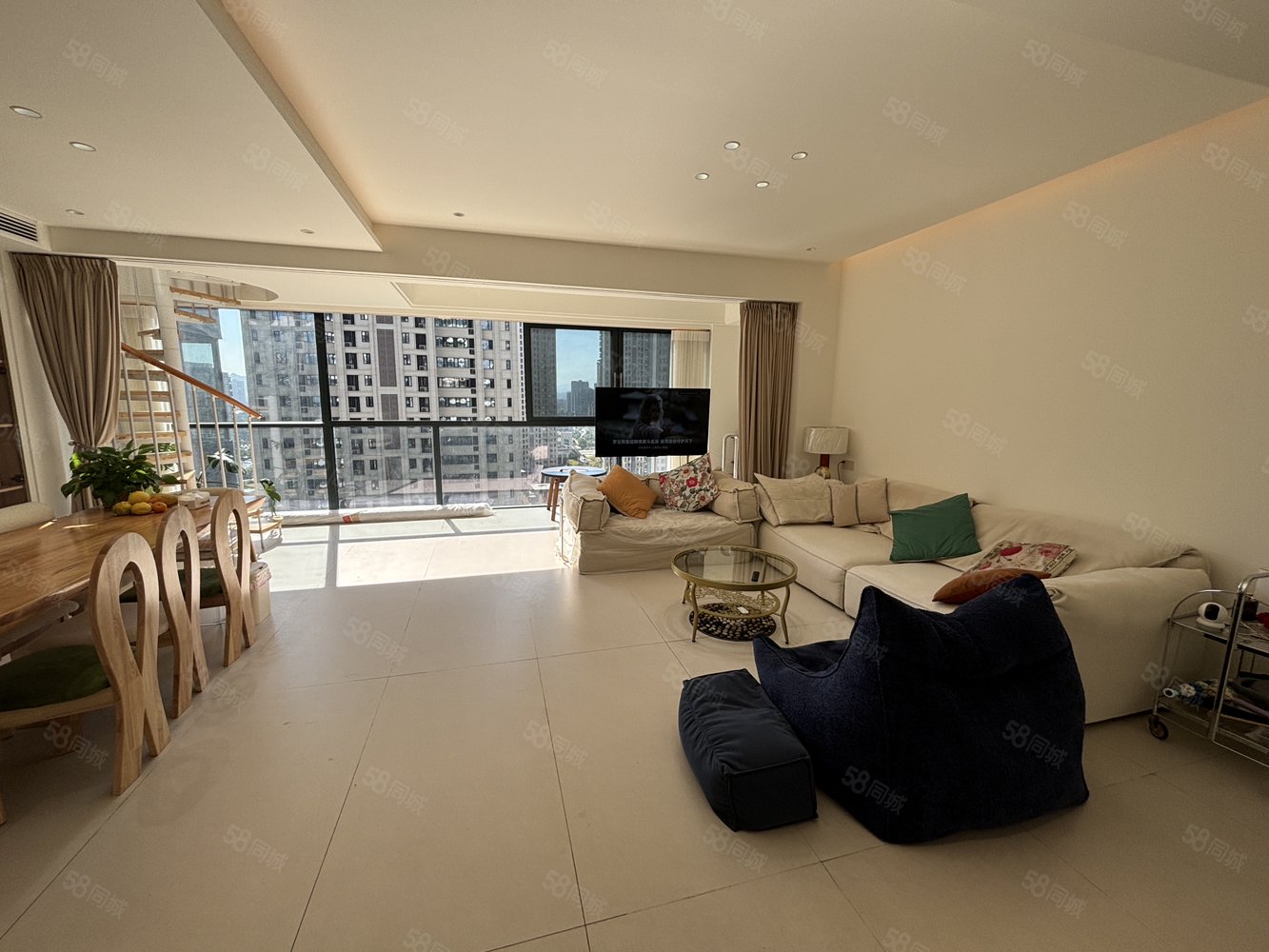 德和领秀广场4室2厅2卫140㎡南北173万