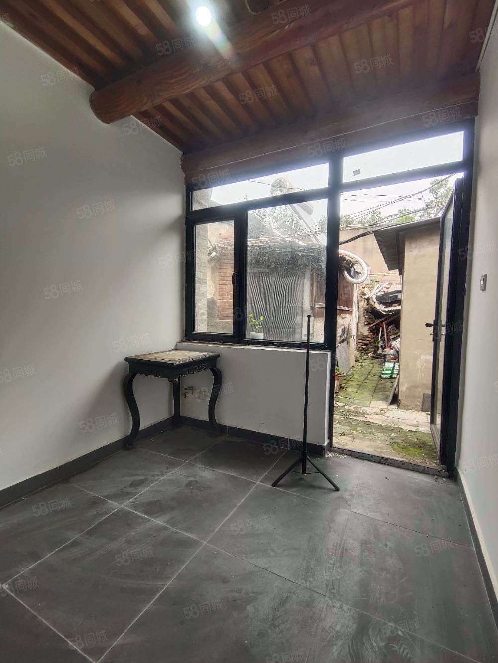 國(guó)子監(jiān)街小區(qū)1室1廳0衛(wèi)10㎡南北225萬(wàn)