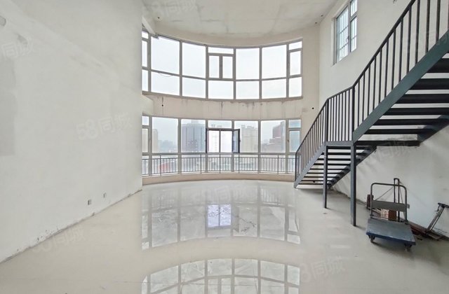 天一城(北区)5室2厅289㎡300万二手房图片