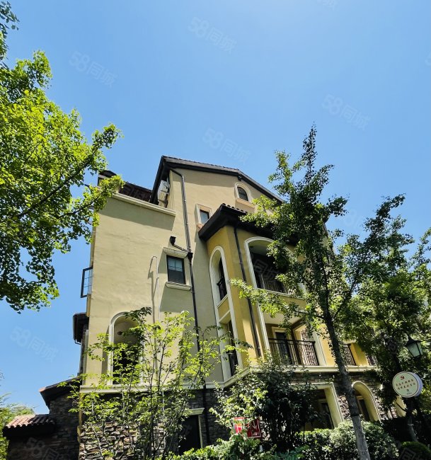 圣菲漫步4室2厅2卫173㎡南北138.5万