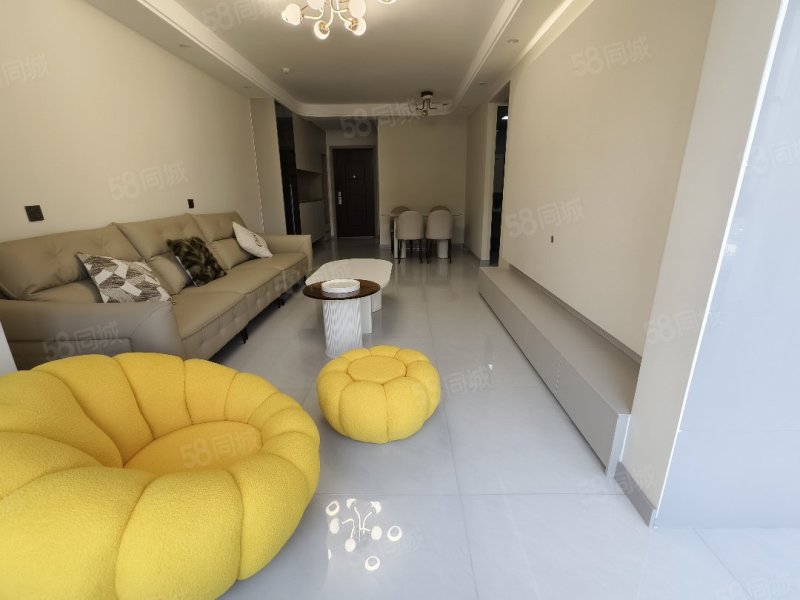 臻华府带电梯南北通透小三居婚房