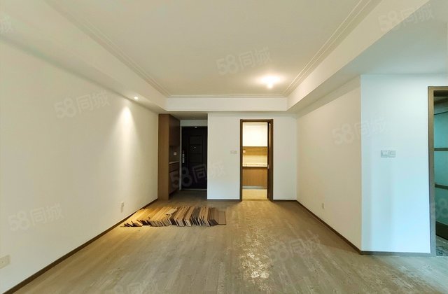 世茂城三期3室2厅104.81㎡156万二手房图片