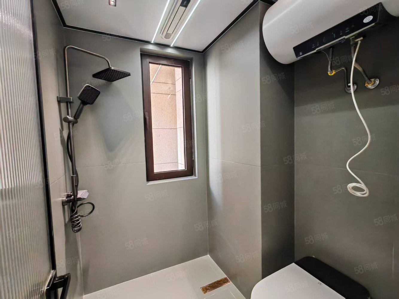 绿地斐勒公馆2室2厅2卫120㎡南北79万