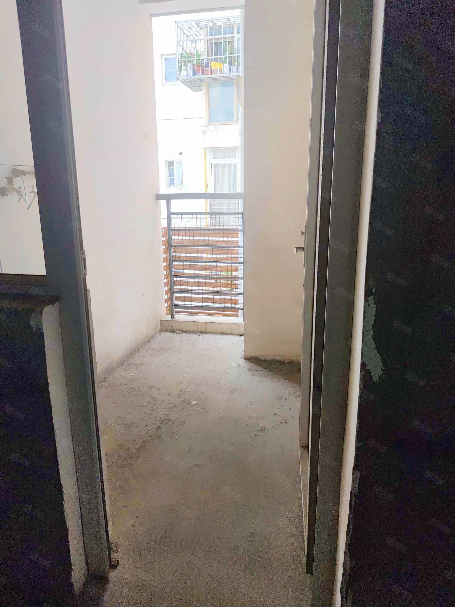 锦上清苑3室2厅2卫124.51㎡南63万