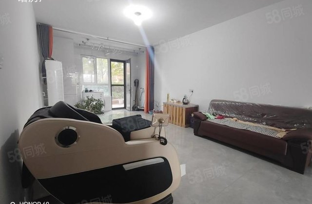 南北通透 商品住宅 精装可拎包入住 小区绿化高 房龄新