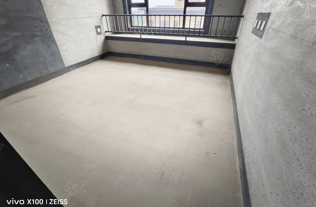 建业湖山境3室2厅136.2㎡72.8万二手房图片