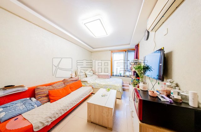 远见名苑(一期)2室1厅71㎡588万二手房图片