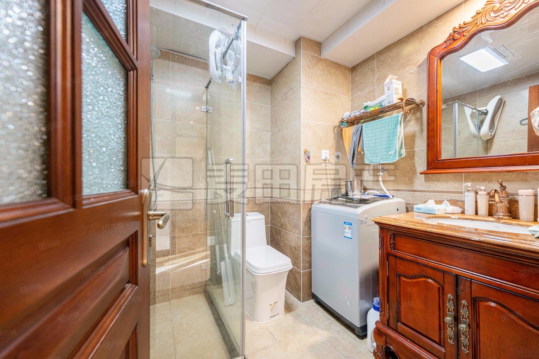 清芷園3室2廳2衛(wèi)124.99㎡南北1190萬