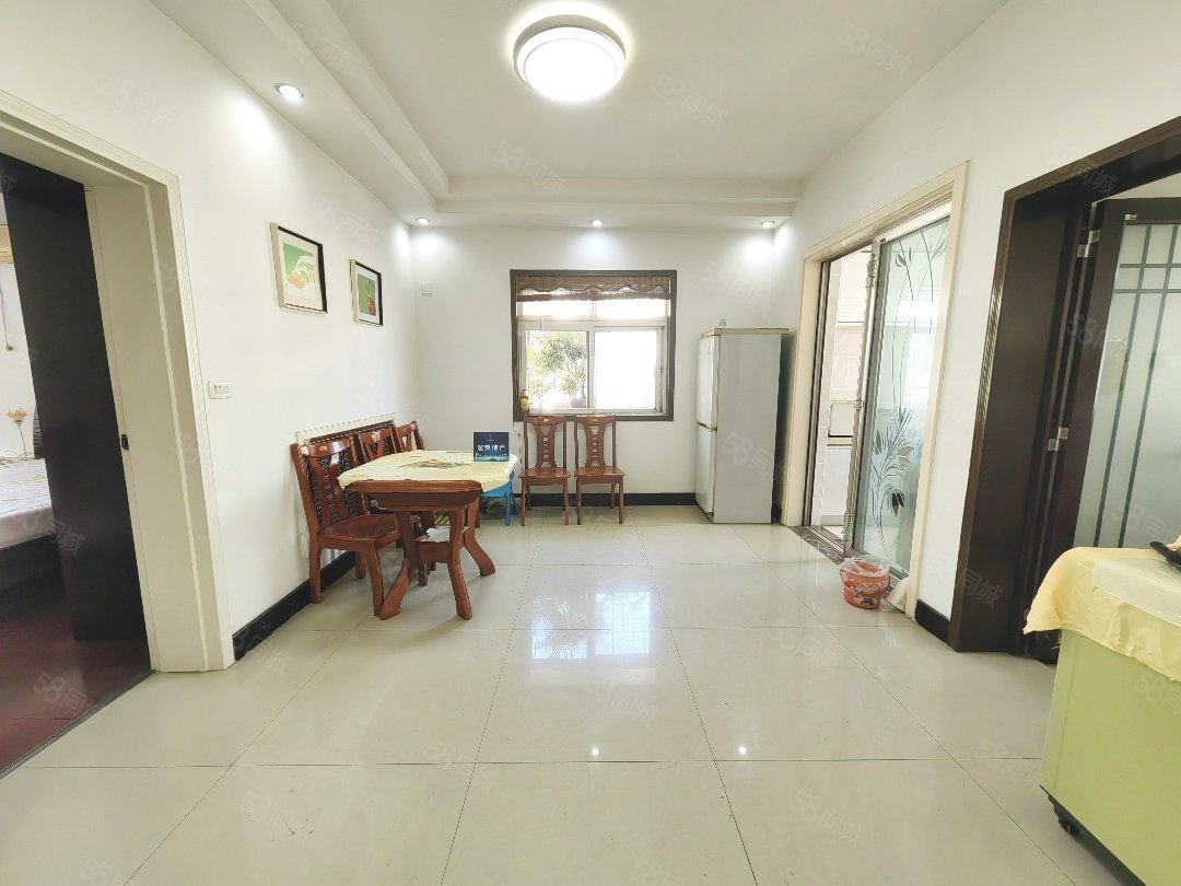 自然巷家天下小区3室2厅2卫138㎡南北46万